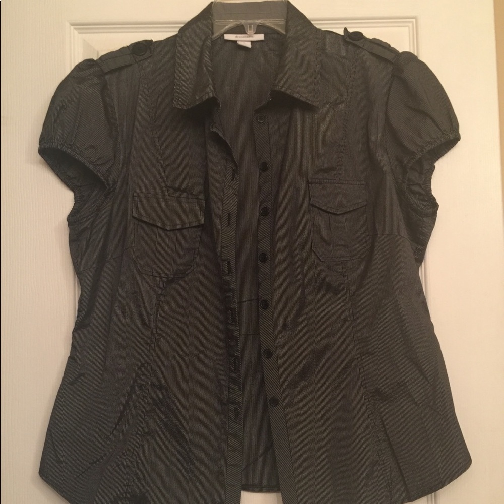 ✨$5 Bargain✨ Cap sleeve DressBarn blouse